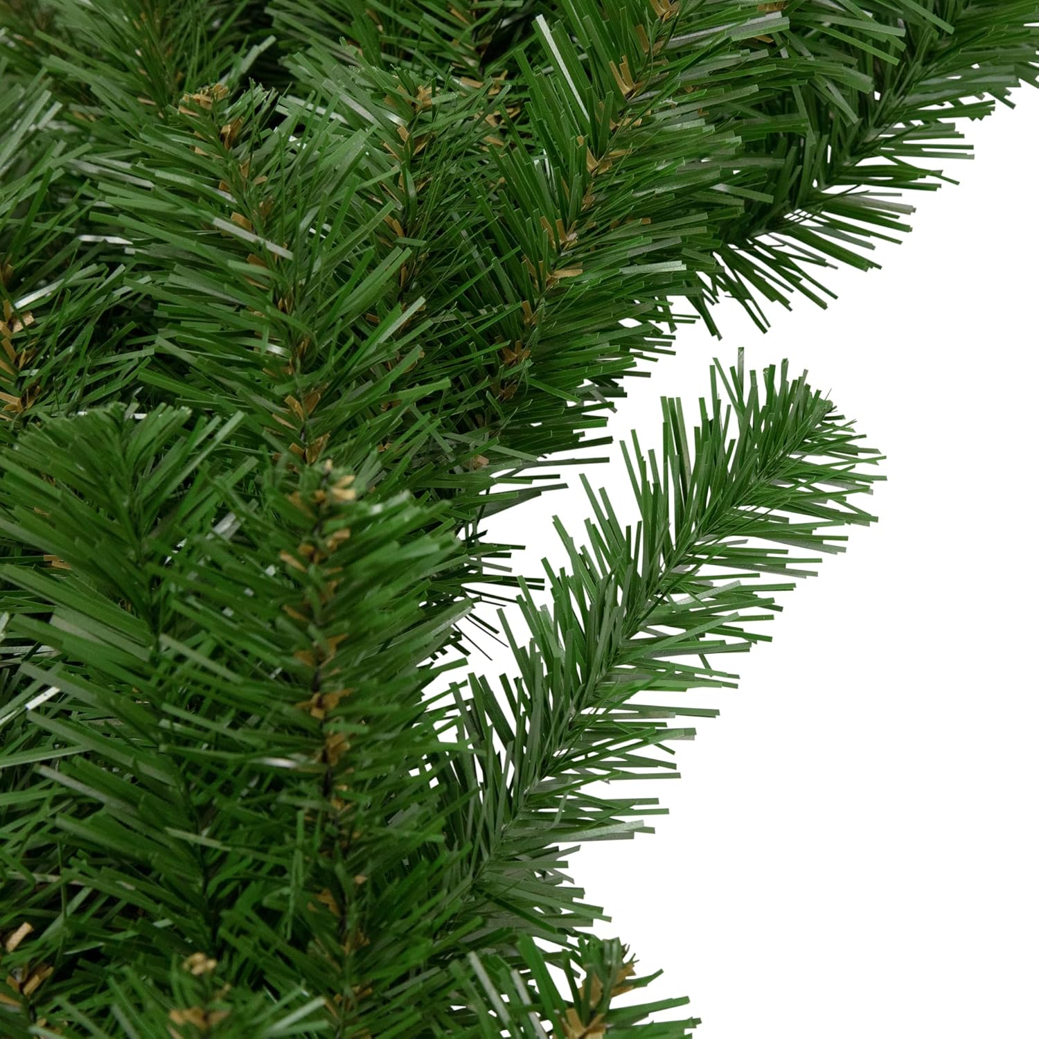 Deluxe Dorchester Pine Artificial Christmas Wreath 36 Inch