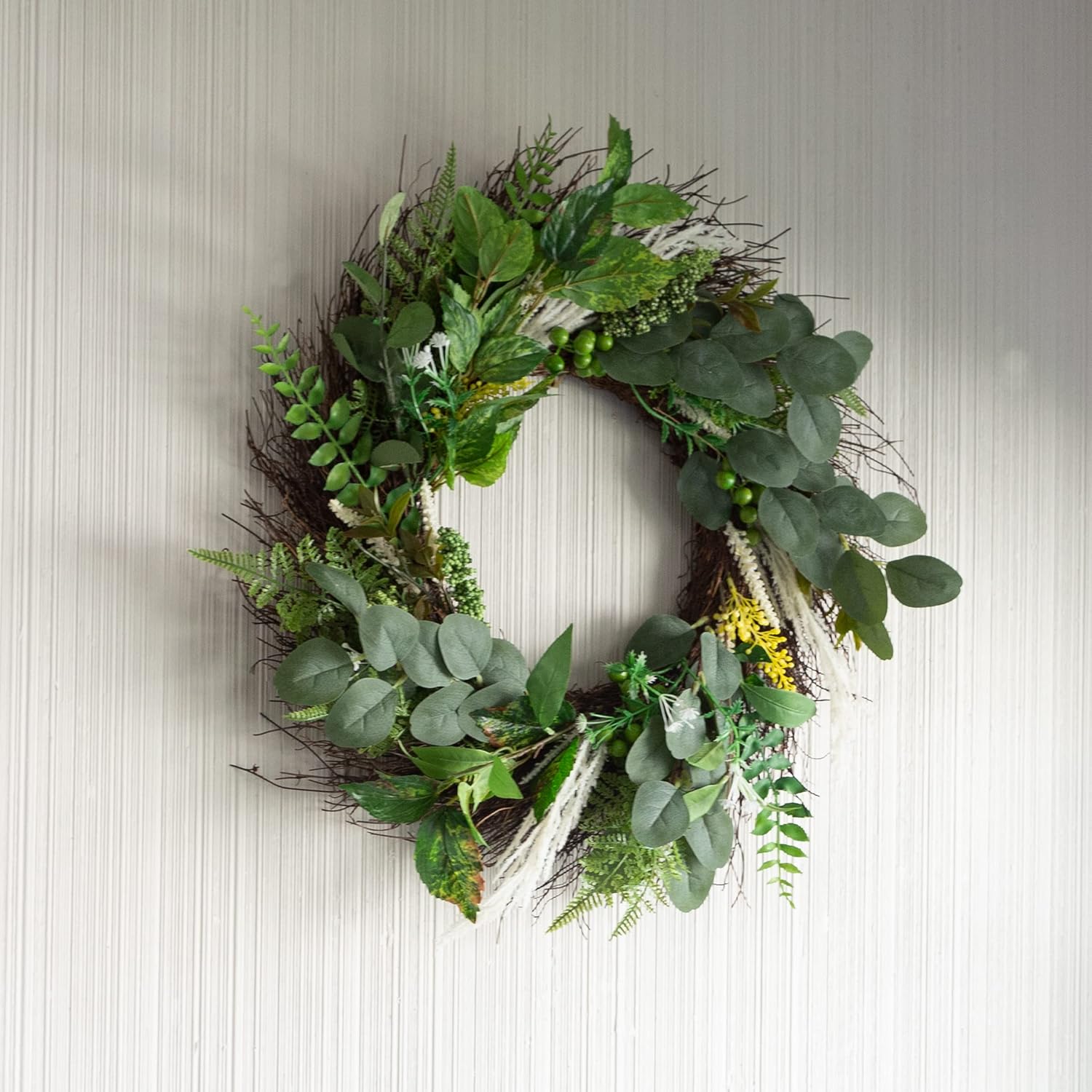 Sweet Anne Eucalyptus Wreath - 22 Inch Artificial Decor