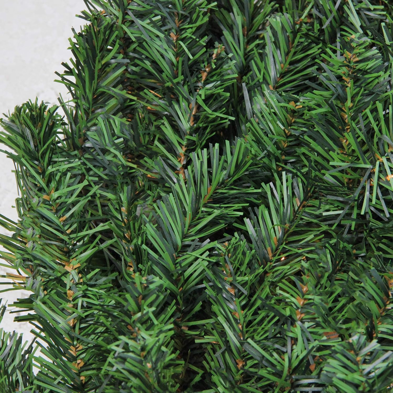 Northlight Canadian Pine Artificial Wreath 60 Inch Unlit