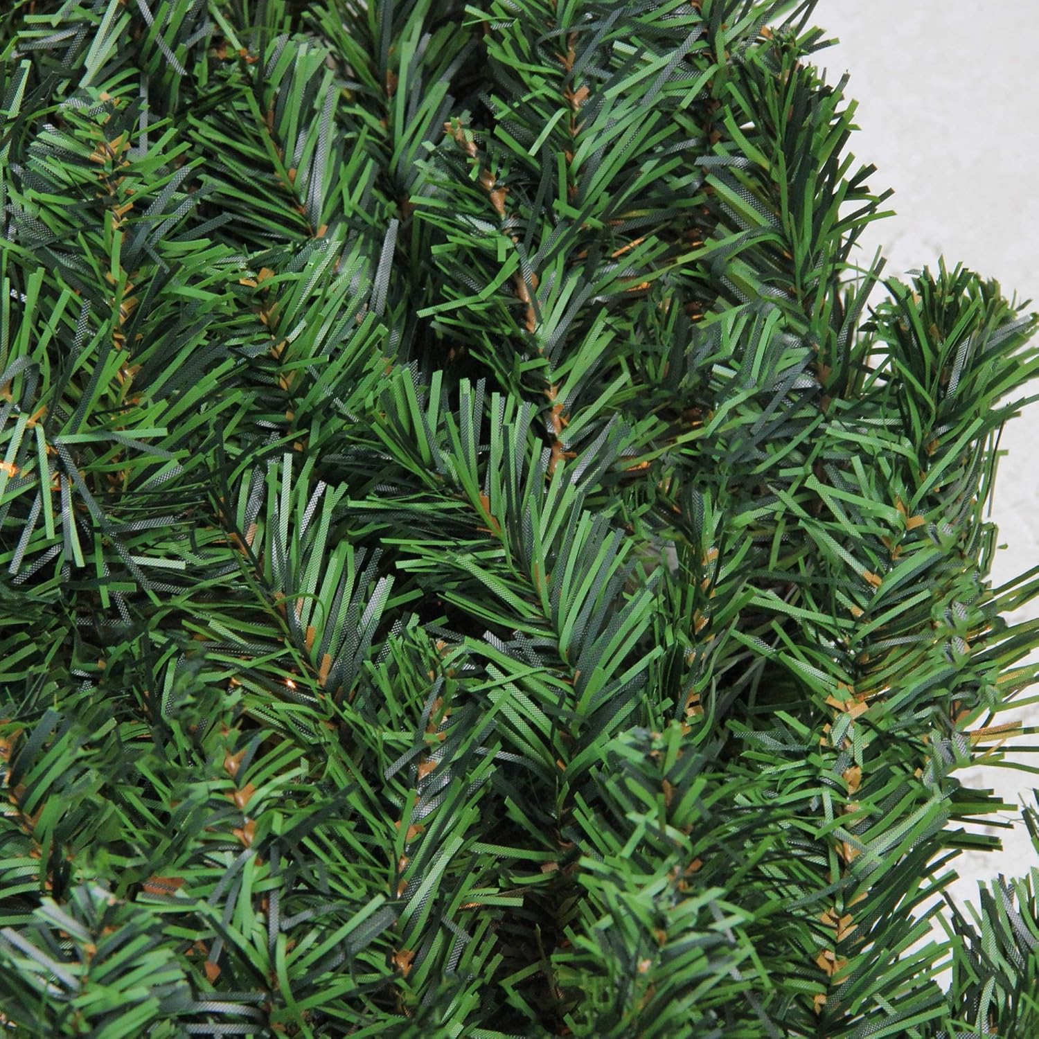 Northlight Canadian Pine Artificial Wreath 60 Inch Unlit