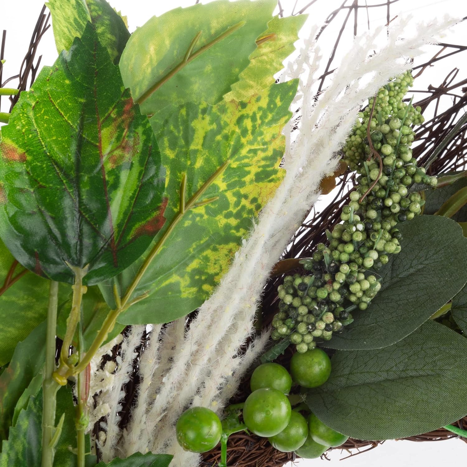 Sweet Anne Eucalyptus Wreath - 22 Inch Artificial Decor