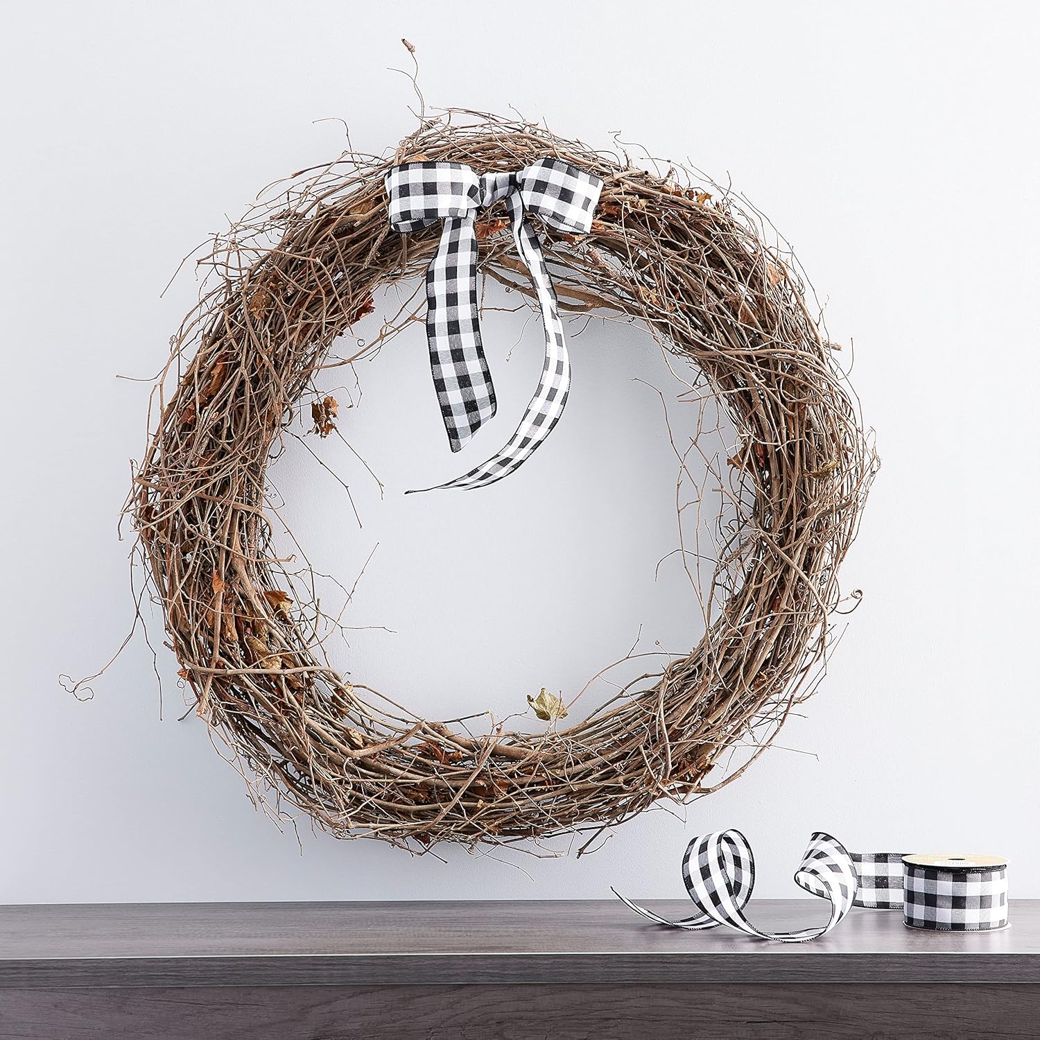 30 Inch Natural Grapevine Wreath 12 Pack